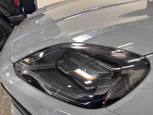 2024 Porsche Cayenne AWD