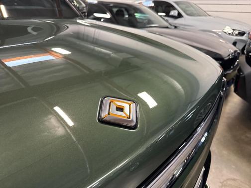 2025 Rivian R1S Adventure