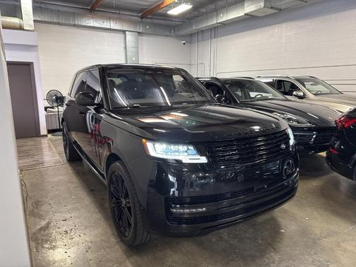 2023 Land Rover Range Rover SE