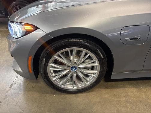 2023 BMW 330e 330e