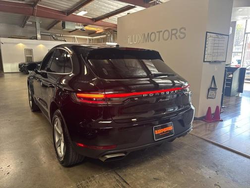 2020 Porsche Macan Base