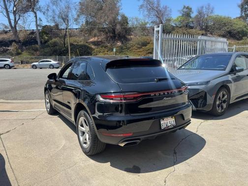 2020 Porsche Macan Base