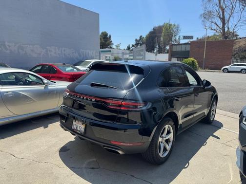 2020 Porsche Macan Base