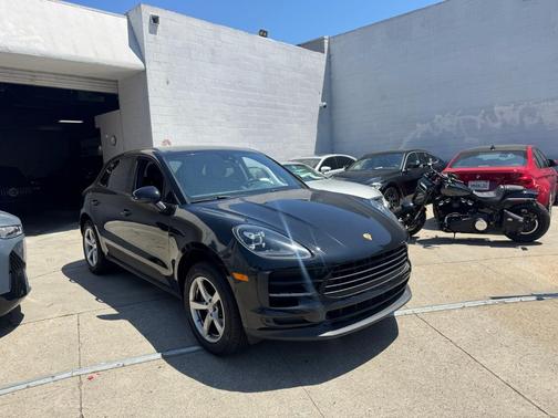 2020 Porsche Macan Base