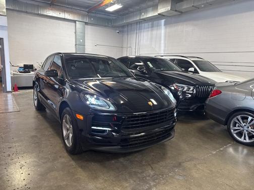 2020 Porsche Macan Base