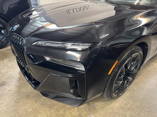 2025 BMW i7 xDrive60