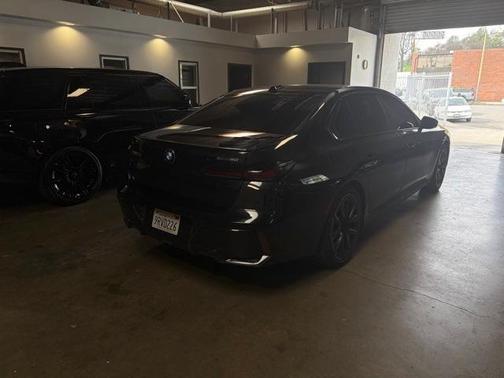 2025 BMW i7 xDrive60