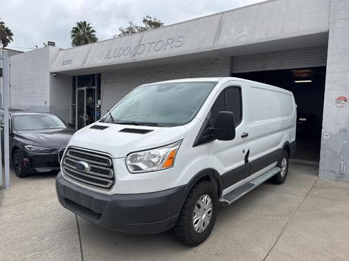 2018 Ford Transit-250 Base