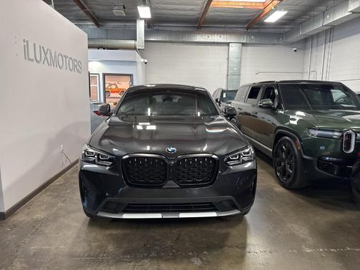 2023 BMW X4 xDrive30i