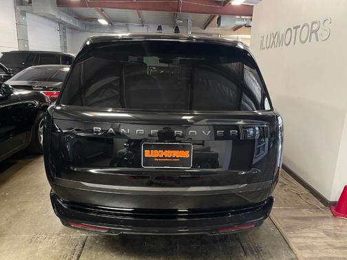 2025 Land Rover Range Rover AUTOBIOGRAPHY