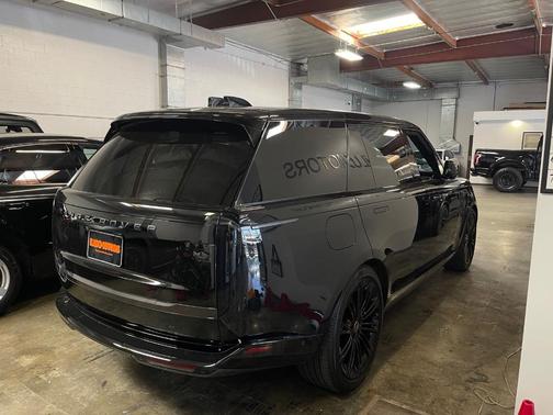 2025 Land Rover Range Rover AUTOBIOGRAPHY