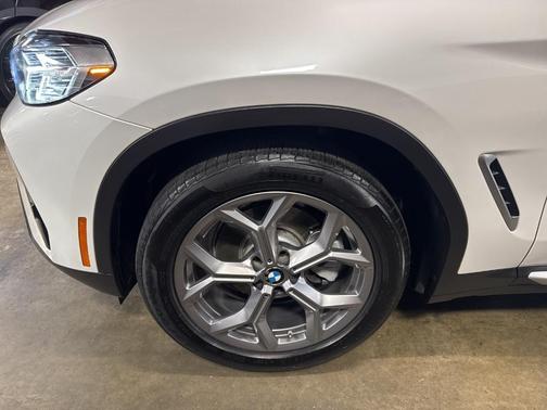 2023 BMW X4 xDrive30i
