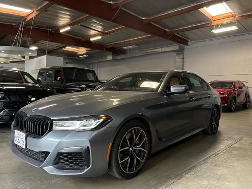 2022 BMW 540 i