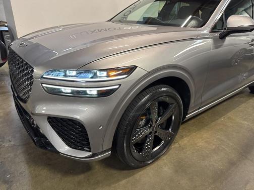 Silver 2023 Genesis GV70 2.5T