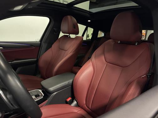 2023 BMW X4 xDrive30i