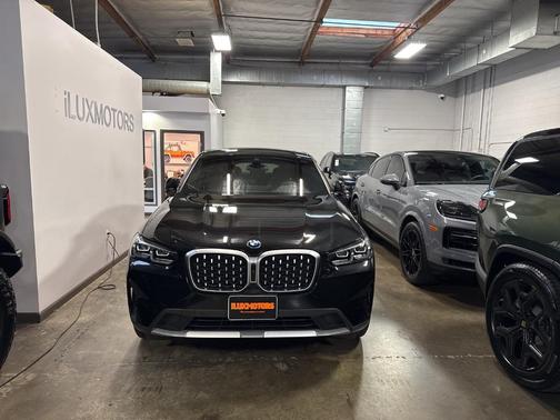 2023 BMW X4 xDrive30i