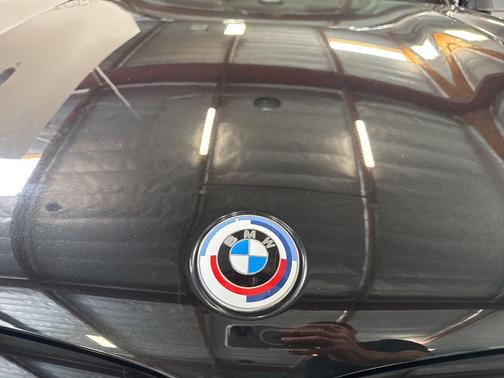 Black Sapphire Metallic 2022 BMW X5 M Base