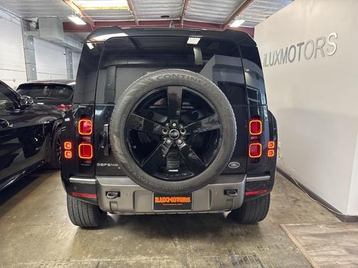 2022 Land Rover Defender 110 X-Dynamic HSE