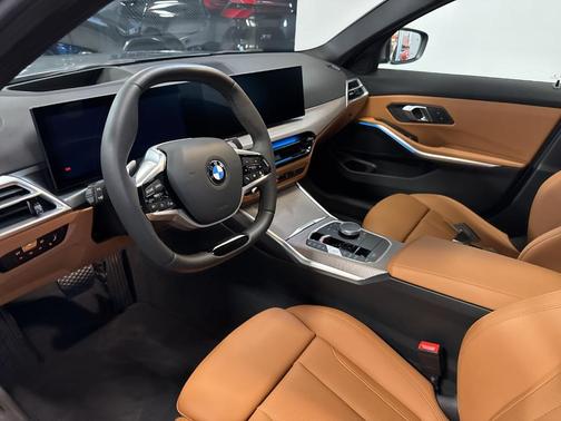 2025 BMW 330 i xDrive