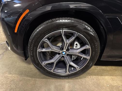 2024 BMW X6 xDrive40i