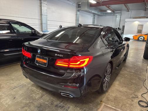 2019 BMW 540 i