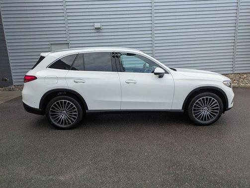 2026 Mercedes-Benz GLC 300 4MATIC