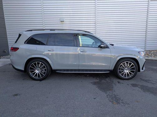 MANUFAKTUR Alpine Grey 2026 Mercedes-Benz GLS 580 4MATIC