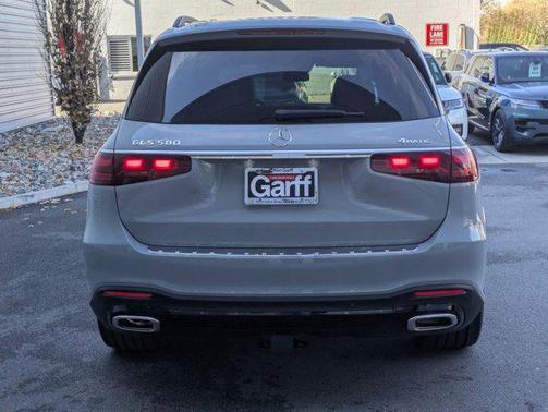 MANUFAKTUR Alpine Grey 2026 Mercedes-Benz GLS 580 4MATIC