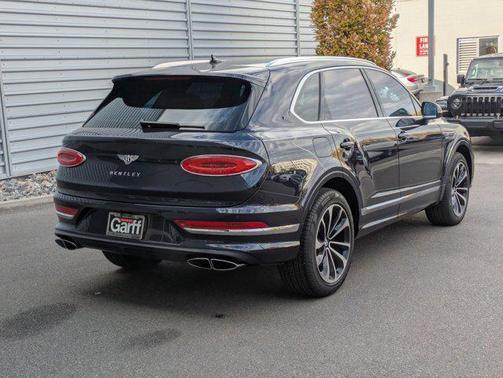 2023 Bentley Bentayga V8
