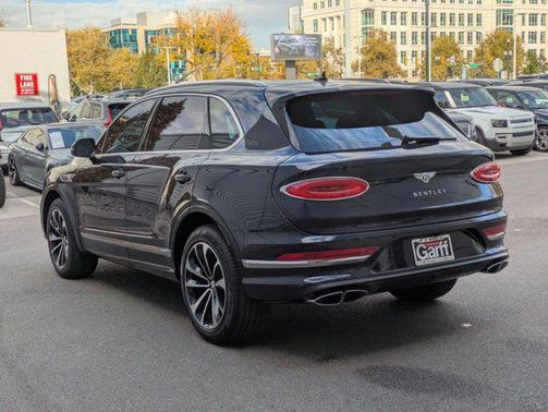2023 Bentley Bentayga V8