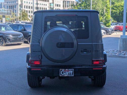 MANUFAKTUR Graphite Metallic 2026 Mercedes-Benz AMG G 63 AMG G 63