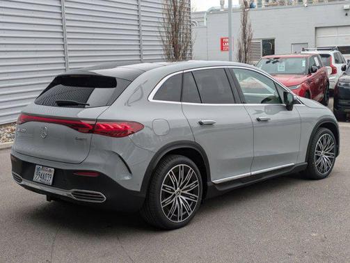 2025 Mercedes-Benz EQE 500 4MATIC