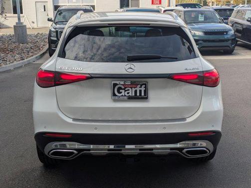 2026 Mercedes-Benz GLC 300 4MATIC