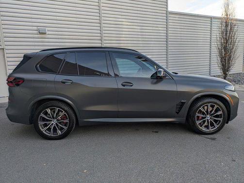 2024 BMW X5 M60i