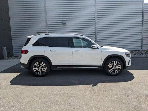 2025 Mercedes-Benz GLB 250 4MATIC