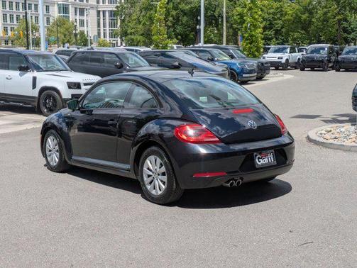 2016 Volkswagen Beetle 1.8T Wolfsburg Edition w/PZEV