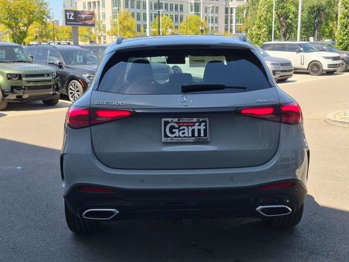 MANUFAKTUR Alpine Grey 2027 Mercedes-Benz GLC 300 4MATIC