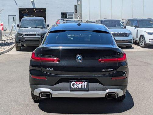 2024 BMW X4 xDrive30i
