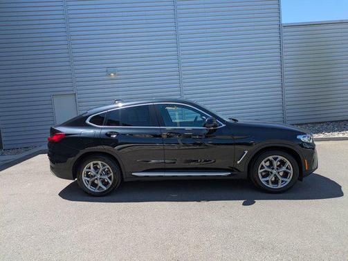 2024 BMW X4 xDrive30i