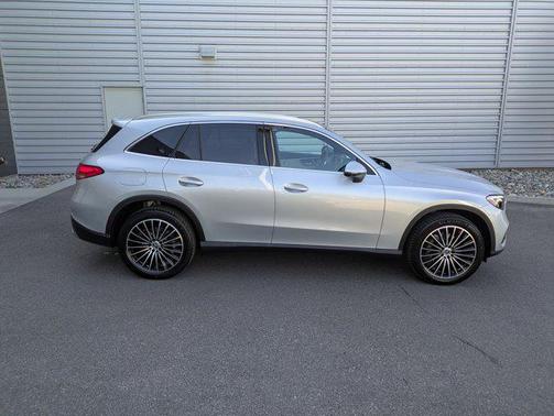 2026 Mercedes-Benz GLC 300 4MATIC