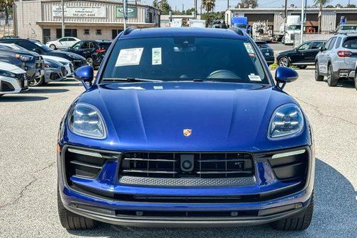 2023 Porsche Macan AWD