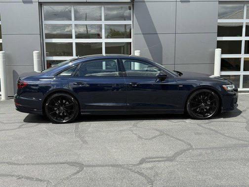 2022 Audi A8 L 55 TFSI quattro Tiptronic