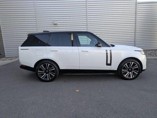 2023 Land Rover Range Rover P400 SE