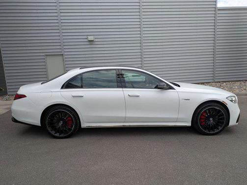 2026 Mercedes-Benz AMG S 63 E 4MATIC