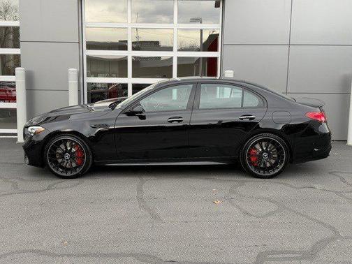 2025 Mercedes-Benz AMG C 63 S E Performance