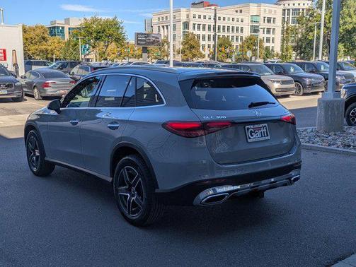 2026 Mercedes-Benz GLC 300 4MATIC