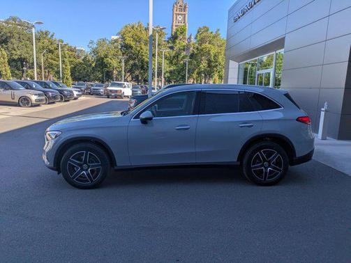 2026 Mercedes-Benz GLC 300 4MATIC