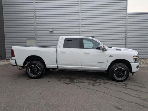 2025 RAM 2500 Laramie Crew Cab 4x4 6'4' Box