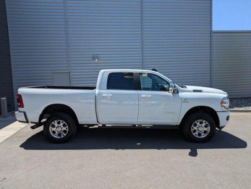 2024 RAM 2500 Laramie Crew Cab 4x4 6'4' Box
