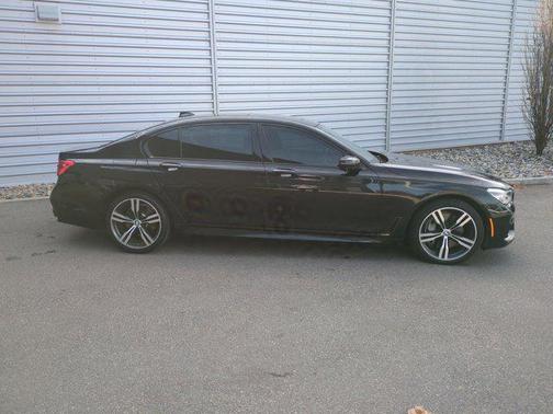 2018 BMW 750 i xDrive